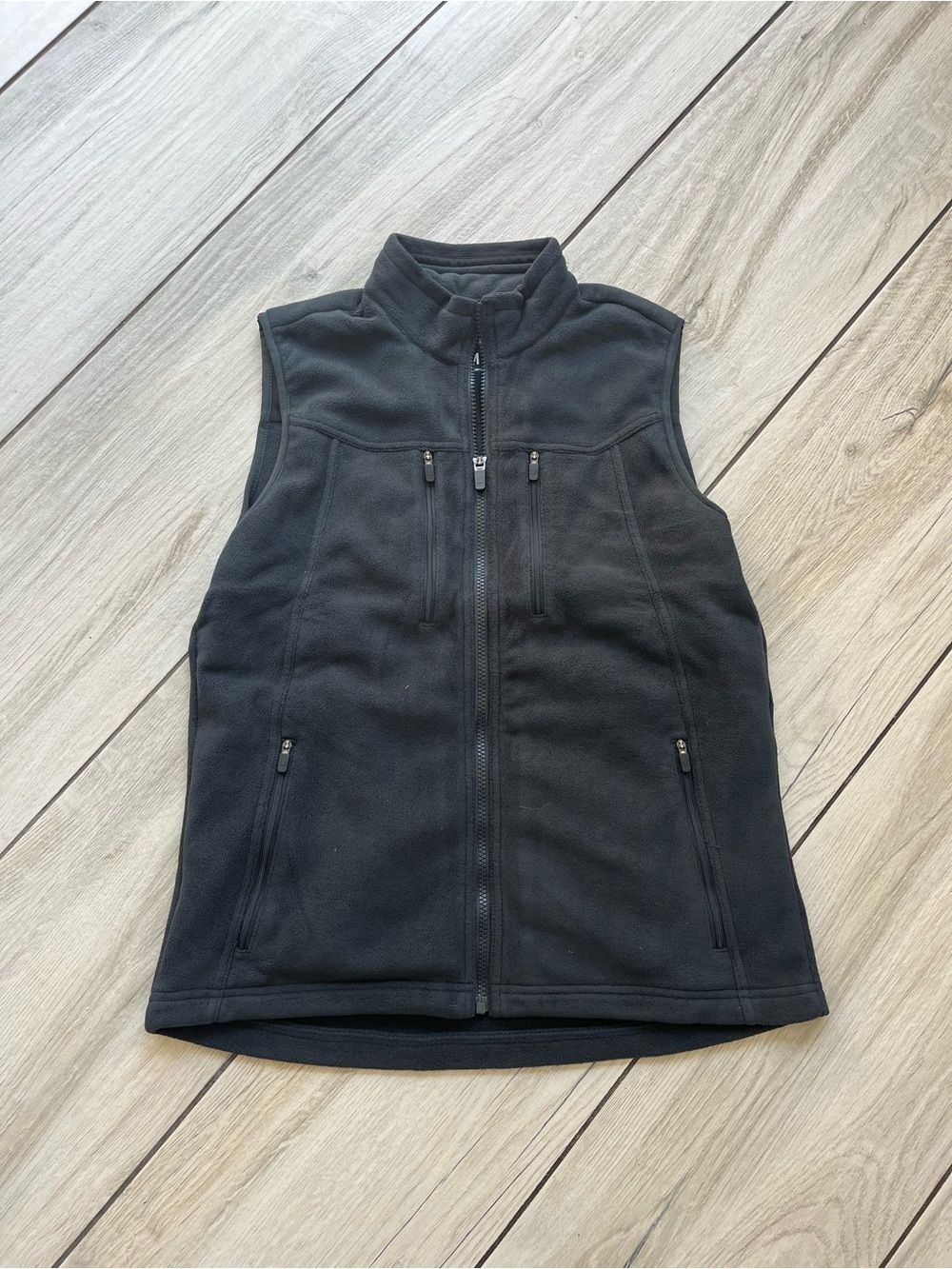 Scottevest Black Fleece Zip Vest with Multiple Zippered Pockets
